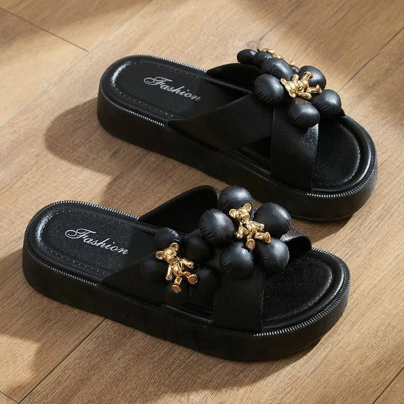Flower-Embellished Platform Slide Sandal - 2 - gn | ONEFY.SHOP